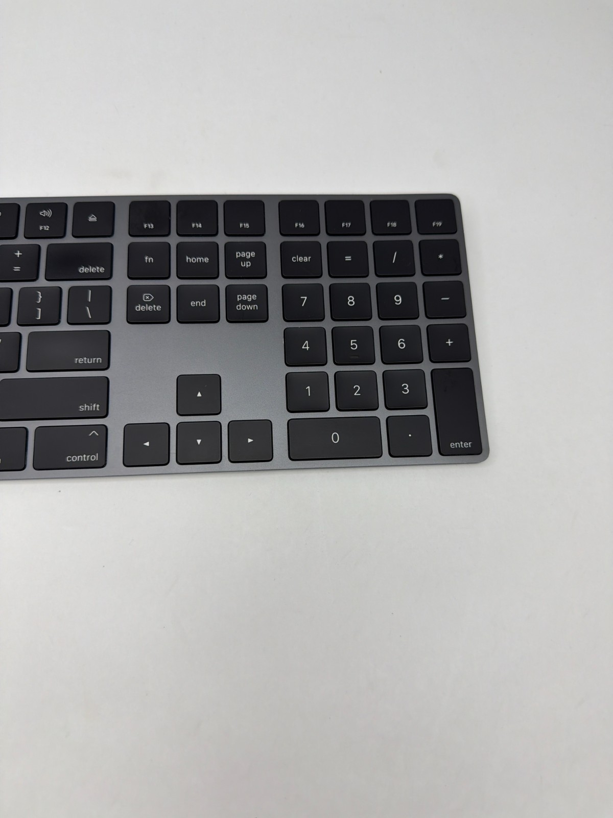 Apple Magic Keyboard Numeric Keypad Black Space Gray (lighting), A1843 Genuine