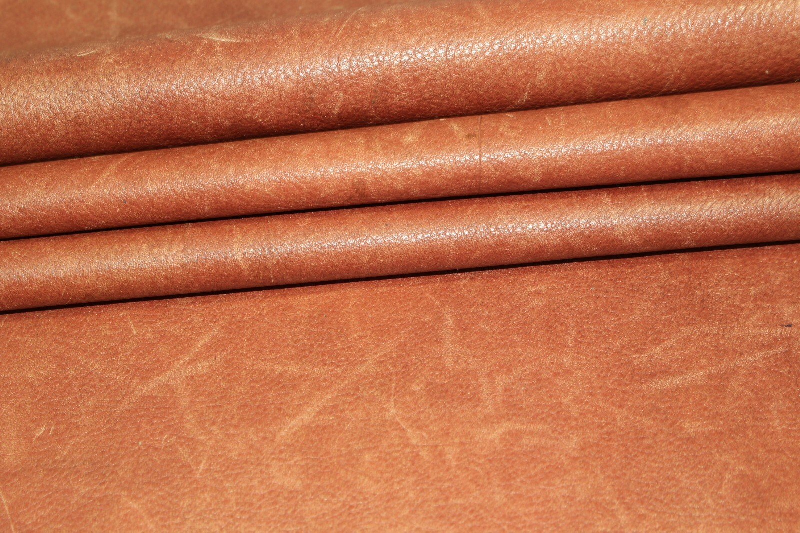 Sunset Red Very Natural with natural markings Light Finish 1.0 mm ZE17 15"X15"