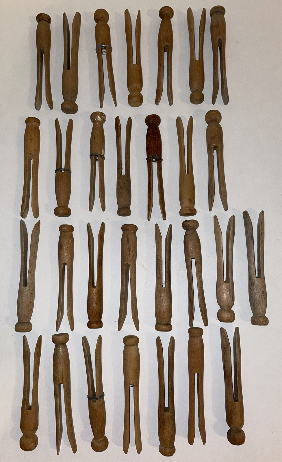 29 VTG Round Head Weathered Push Wooden WOOD Clothes-Pins  Crafts Hobbies