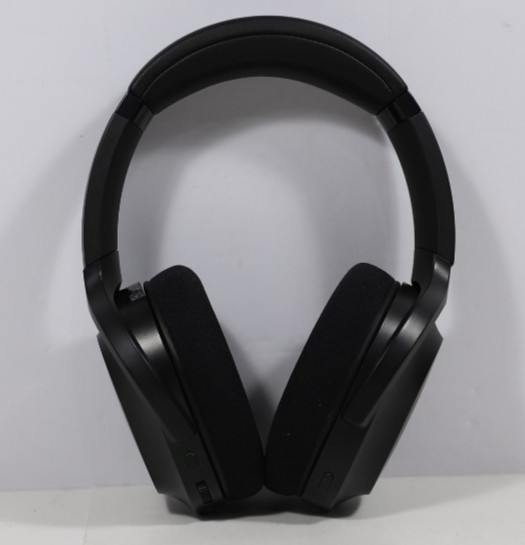 PREOWNED- Razer Barracuda Wireless Gaming Headset Black Bluetooth USB-C Headset