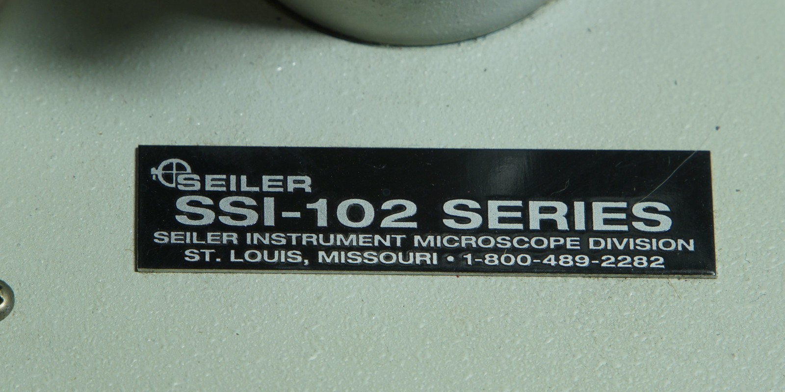 Seiler SSI-102 Stationary Surgical Microscope (FA1)