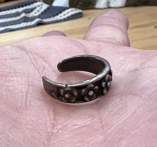 Silver Toe Ring Flower Design Adjustable