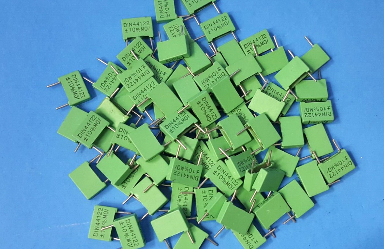 10 PCS- Capacitor, DIN44122, 0.1uF, 100V, 10%, Metallized Polyester Film