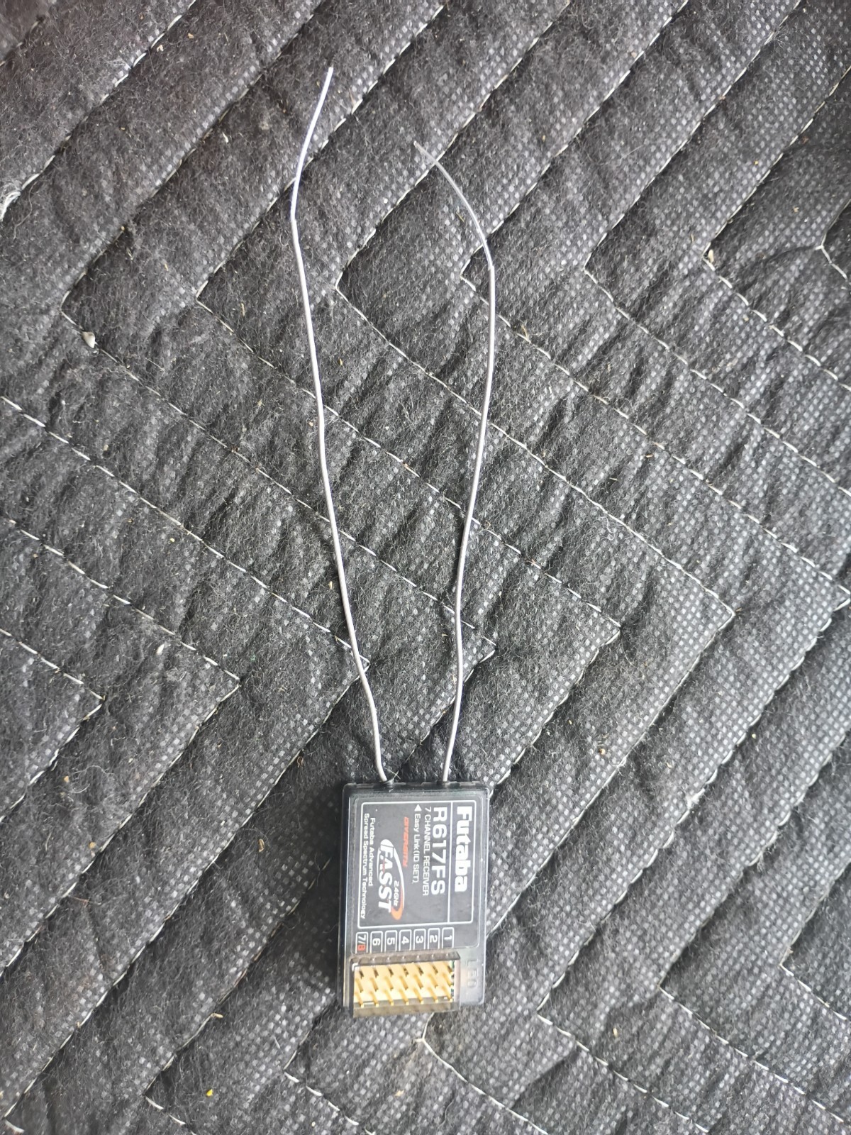 Futaba R617FS 7-Channel FASST Receiver
