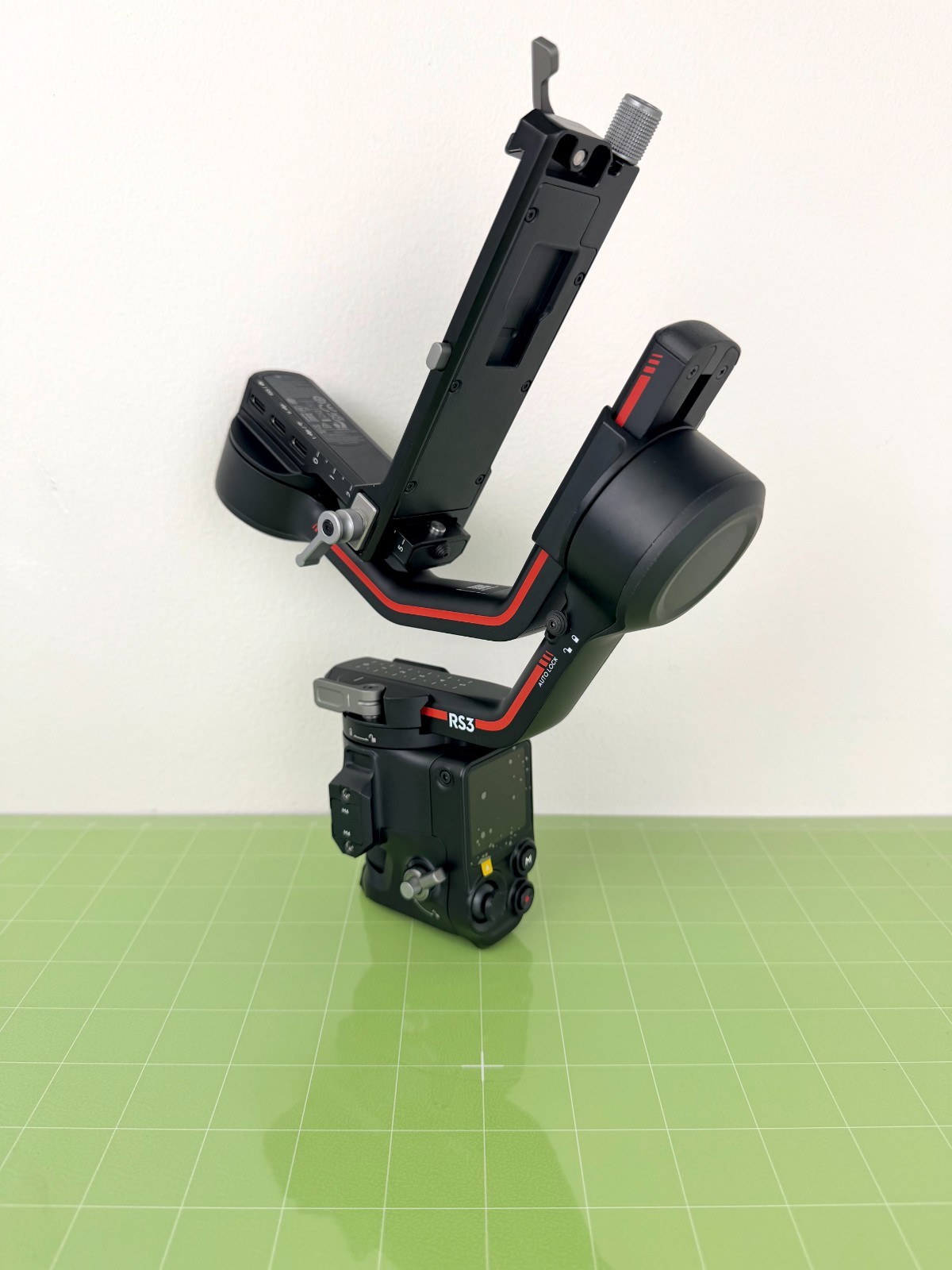 DJI RS 3 3-Axis Gimbal Stabilizer Only - Unactivated