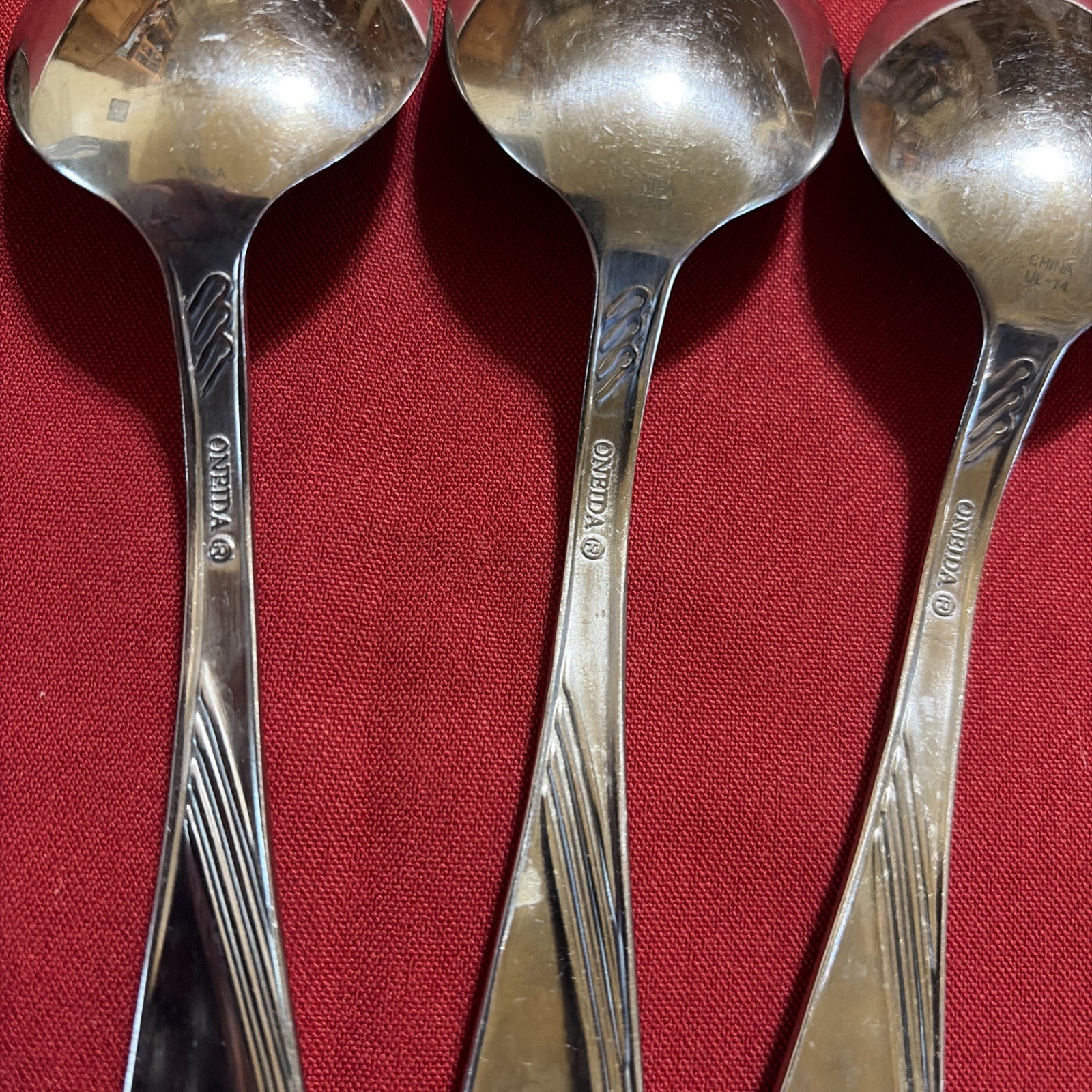 5 Oneida Camber Cresta Windswept Scroll Oval Soup Spoons Stainless Flatware 7.25