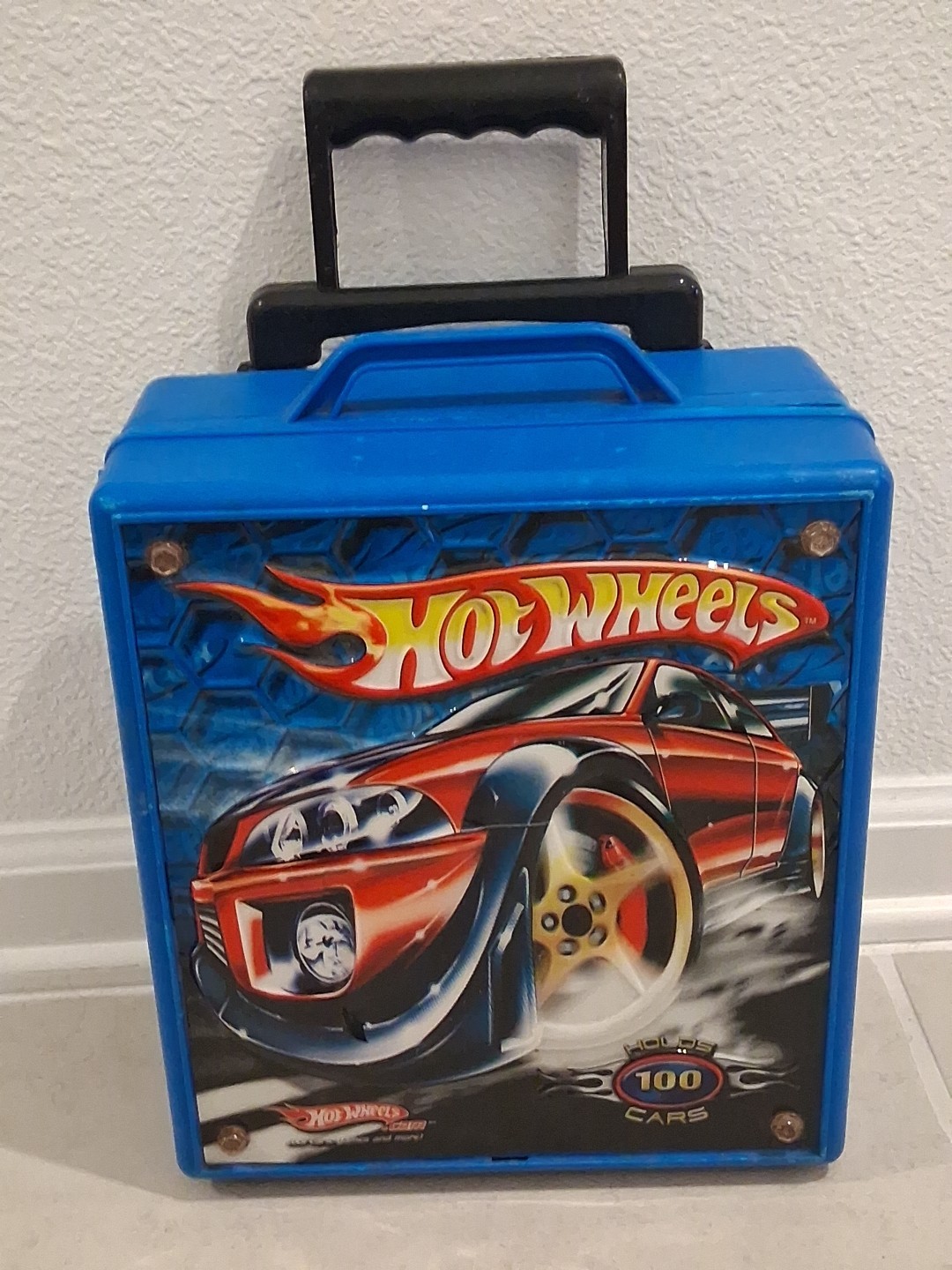 HOT WHEELS 2005 3D Rolling Storage Case w/ Handle (with 62 Used Cars, 4 Airplane
