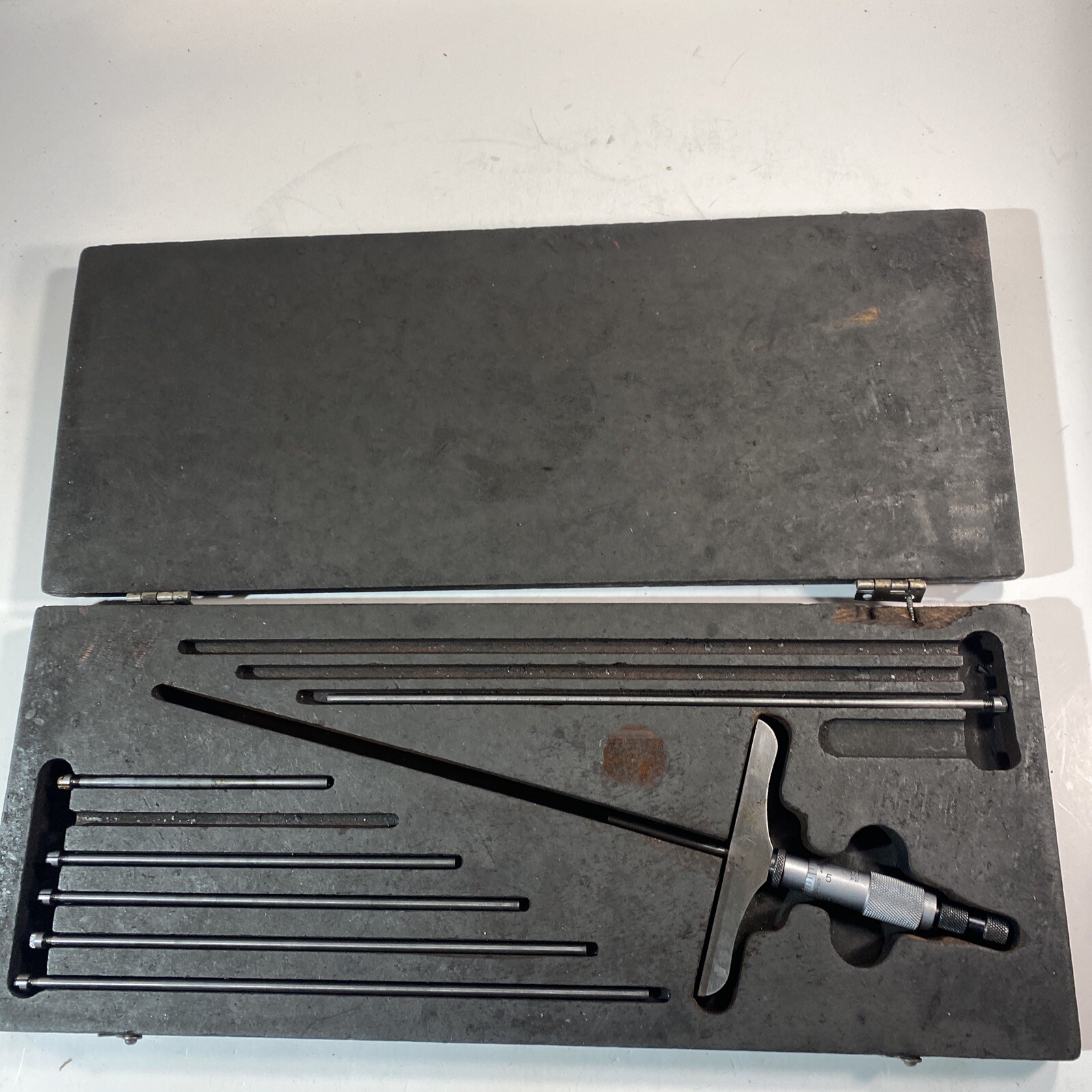 Vintage Starrett No. 445 Depth Micrometer Gauge w/ Wooden Storage Box Case (A)