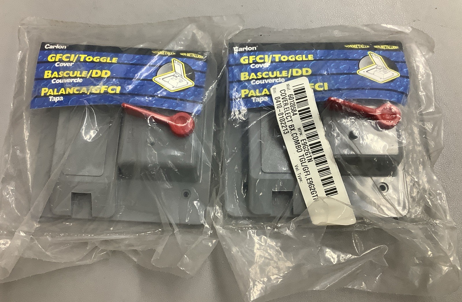 Lot of 2 Carlon Weatherproof GFCI/Toggle Cover E9G2GTN (b524)