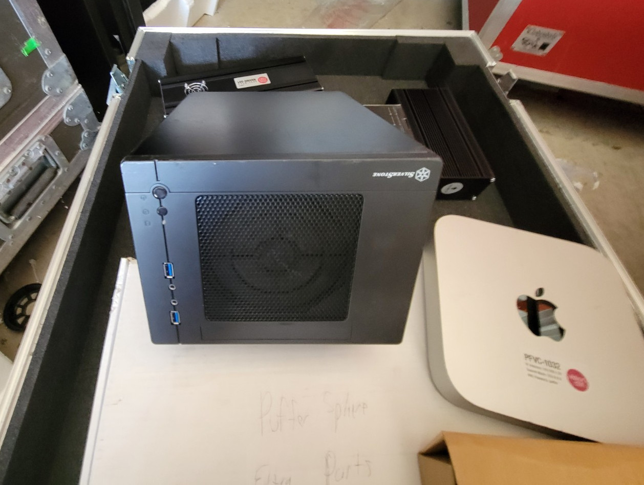 Pufferfish interactive Display sphere works with Barco F35 (NOT INCLUDED)