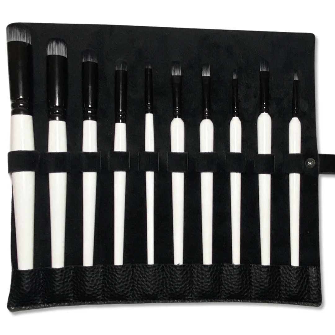 Chronicle Leather Brush Roll