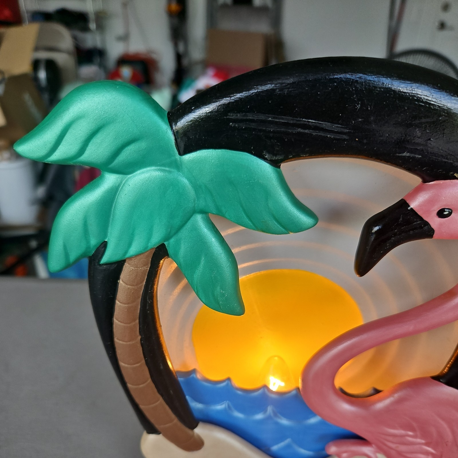 FLAMINGO WITH PALM TREE 1988 DECORATIVE LIGHT WORKS. 12
