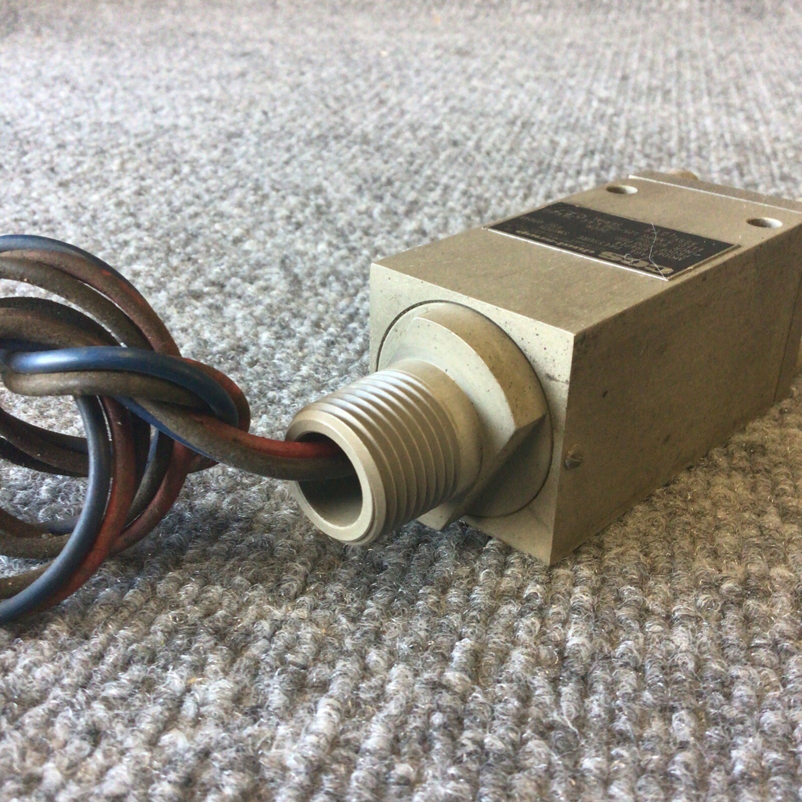 CUSTOM CONTROL SENSORS CCS 694P14 Pressure Switch Used