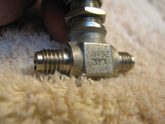 WHITEY OVS2 NEEDLE VALVE STAINLESS INTEGRAL BONNET