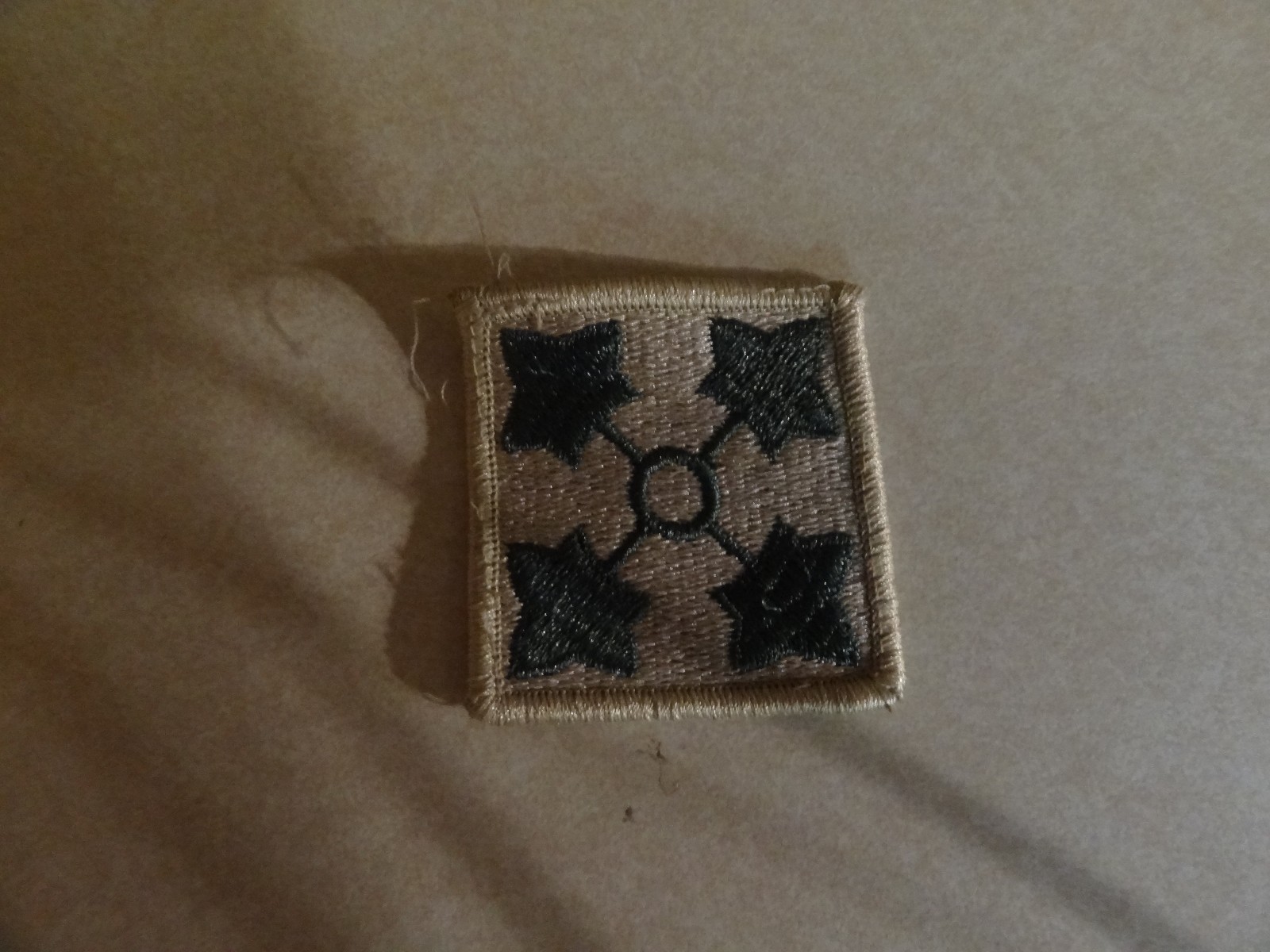 GENUINE US MILITARY INSIGNIA PATCH 4TH INFANTRY DIVISION GREEN WHITE SEW ON