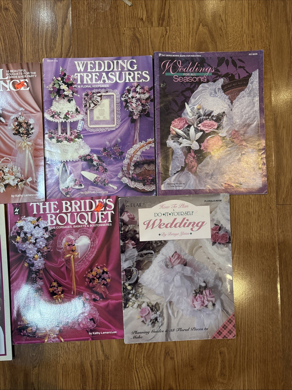 LOT OF 7 PLASTIC CANVAS DESIGN LEAFLETS WEDDING THEME