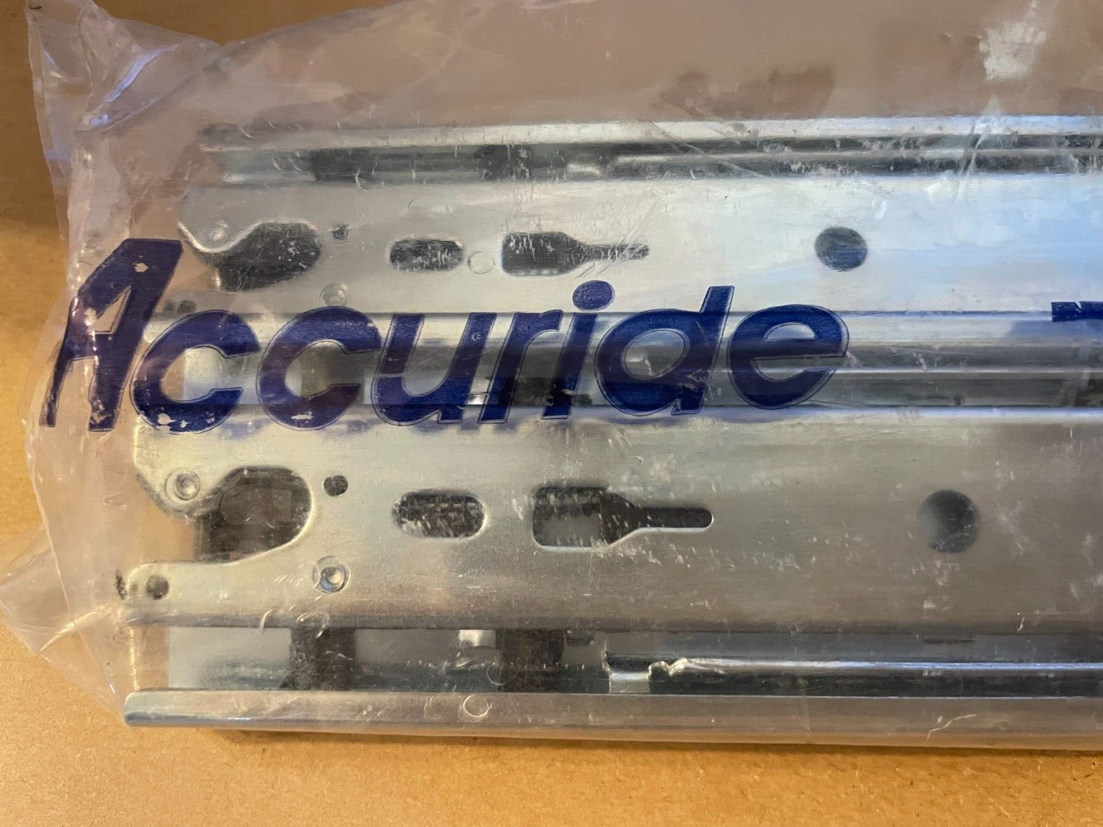 Accuride Full Extension Drawer Slide W/ Self-Close 3832-E20SCD 20"L, Full Ext