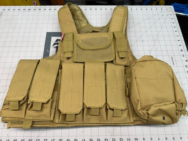 Airsoft Paintball Plate Carrier Vest TAN - NEW