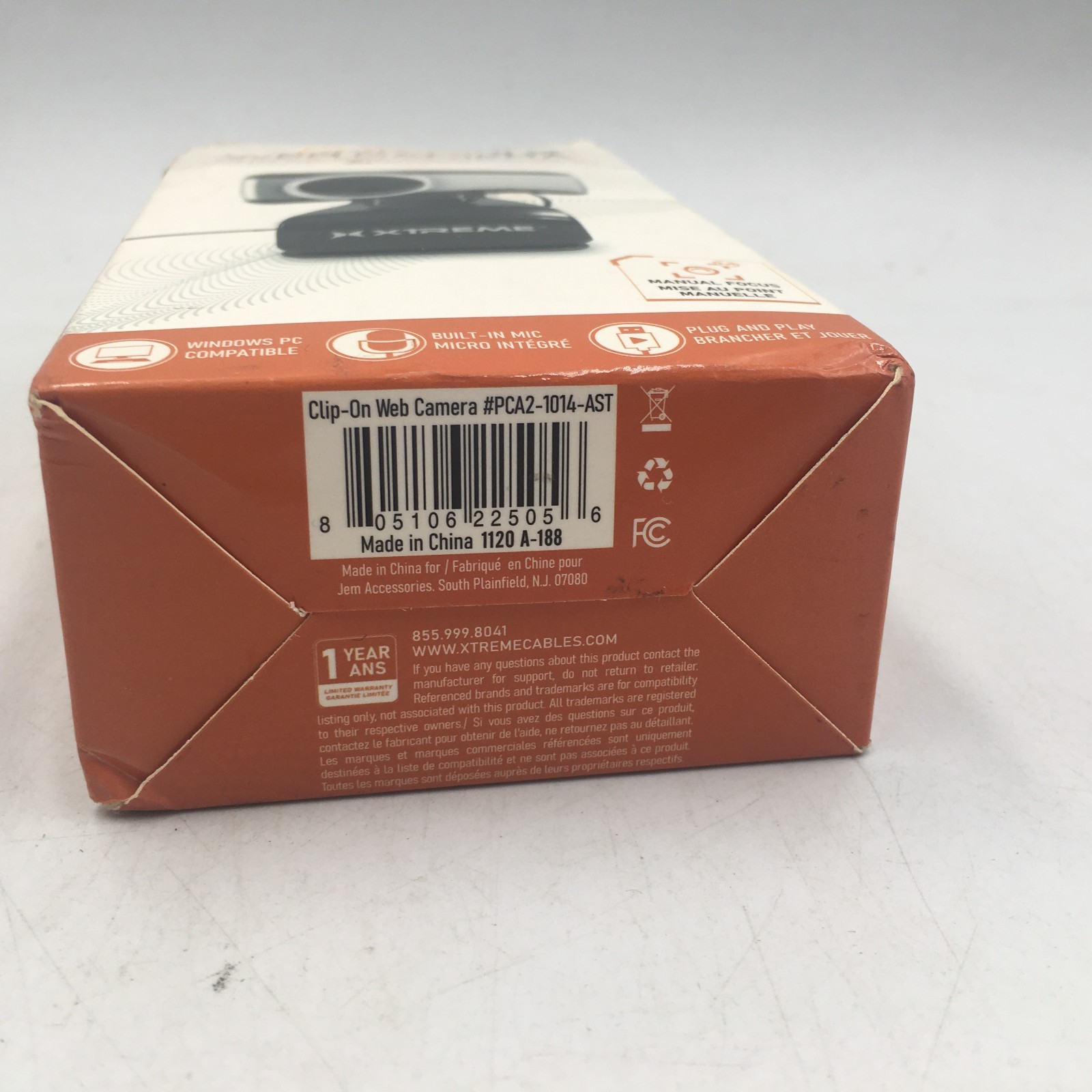 Webcam Xtreme Tech Clip-On with Built-in Microphone In Original Box