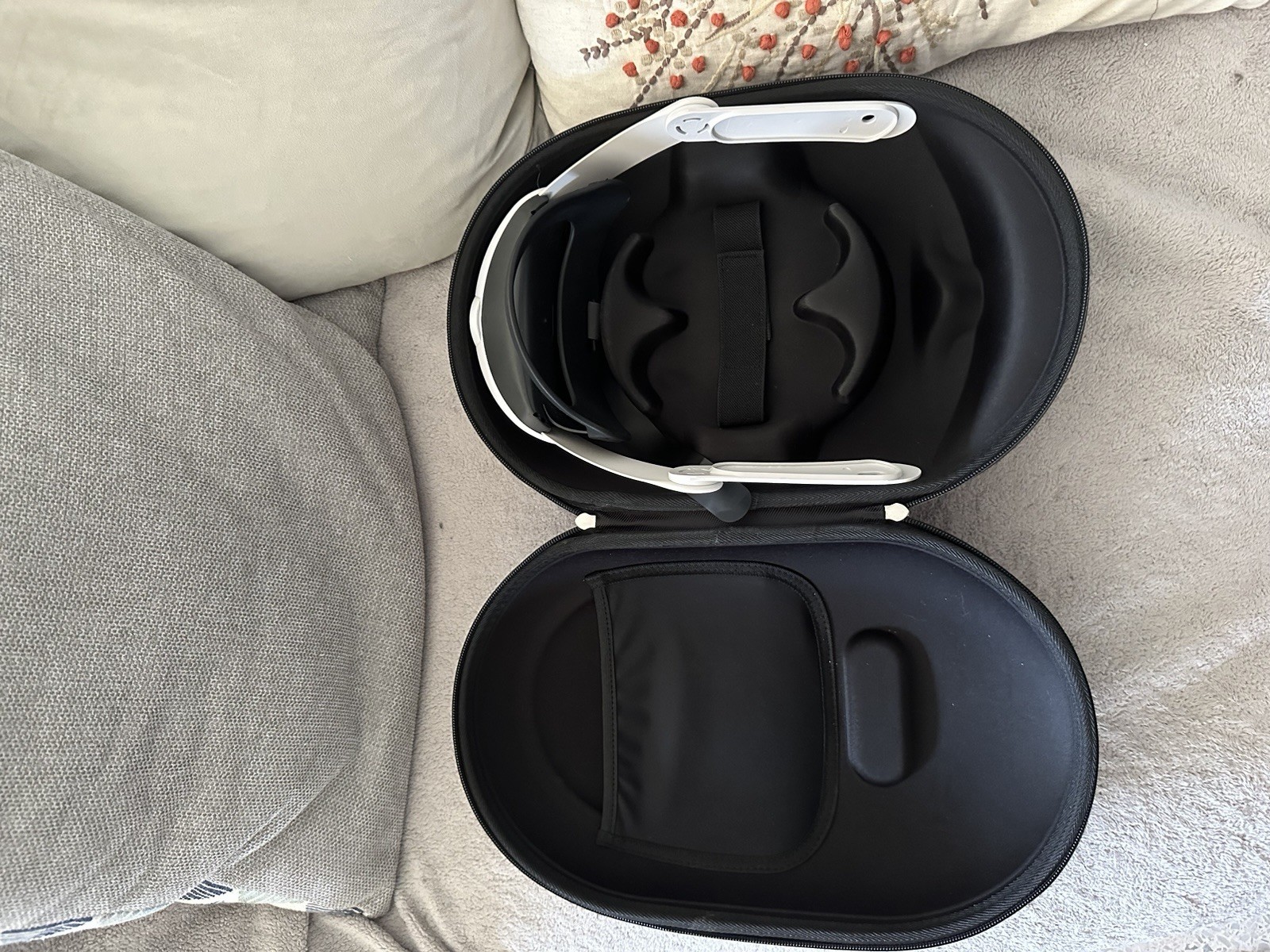 Meta Quest 3 Elite-Style Strap + Hardshell Case and Accessories bundle