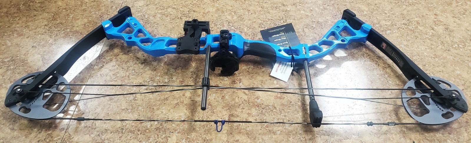 Diamond Archery Prism RH Compound Bow Compound Package, New