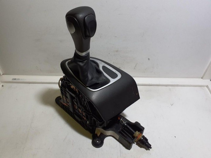 2013-2016 Dodge Dart Automatic Transmission Floor Gear Shifter Assembly