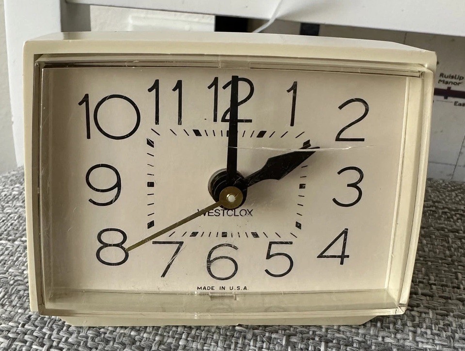Vintage Westclox Bold II Electric Alarm Clock Model 22189 USA **WORKS!!*