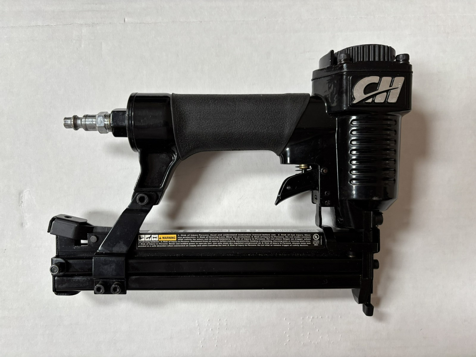 CAMPBELL HAUSFELD 1-1/4" Pneumatic BRAD NAILER /STAPLER  18 GAUGE SB323200