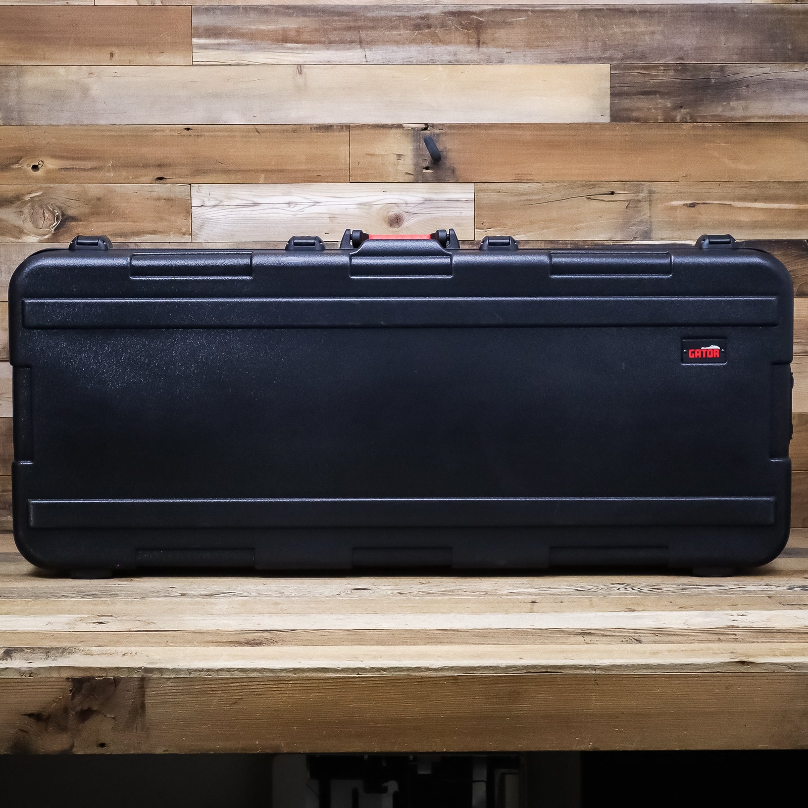 Gator Cases GTSA-KEY61 ATA Molded Polyethylene 61-Key Keyboard Case with Wheels