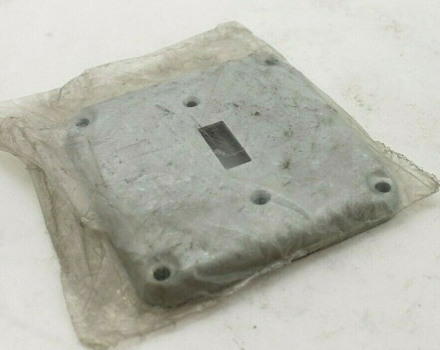 New Steel City 4" Single Toggle Square Cover (Lot of 2)
