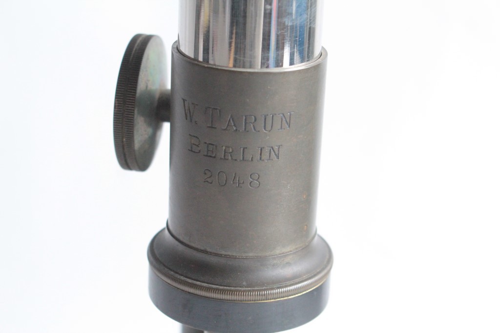 Old microscope W. Tarun Berlin (70672)