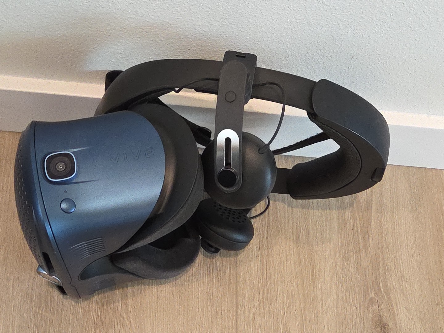 HTC Vive PC VR Headset 2Q2R100