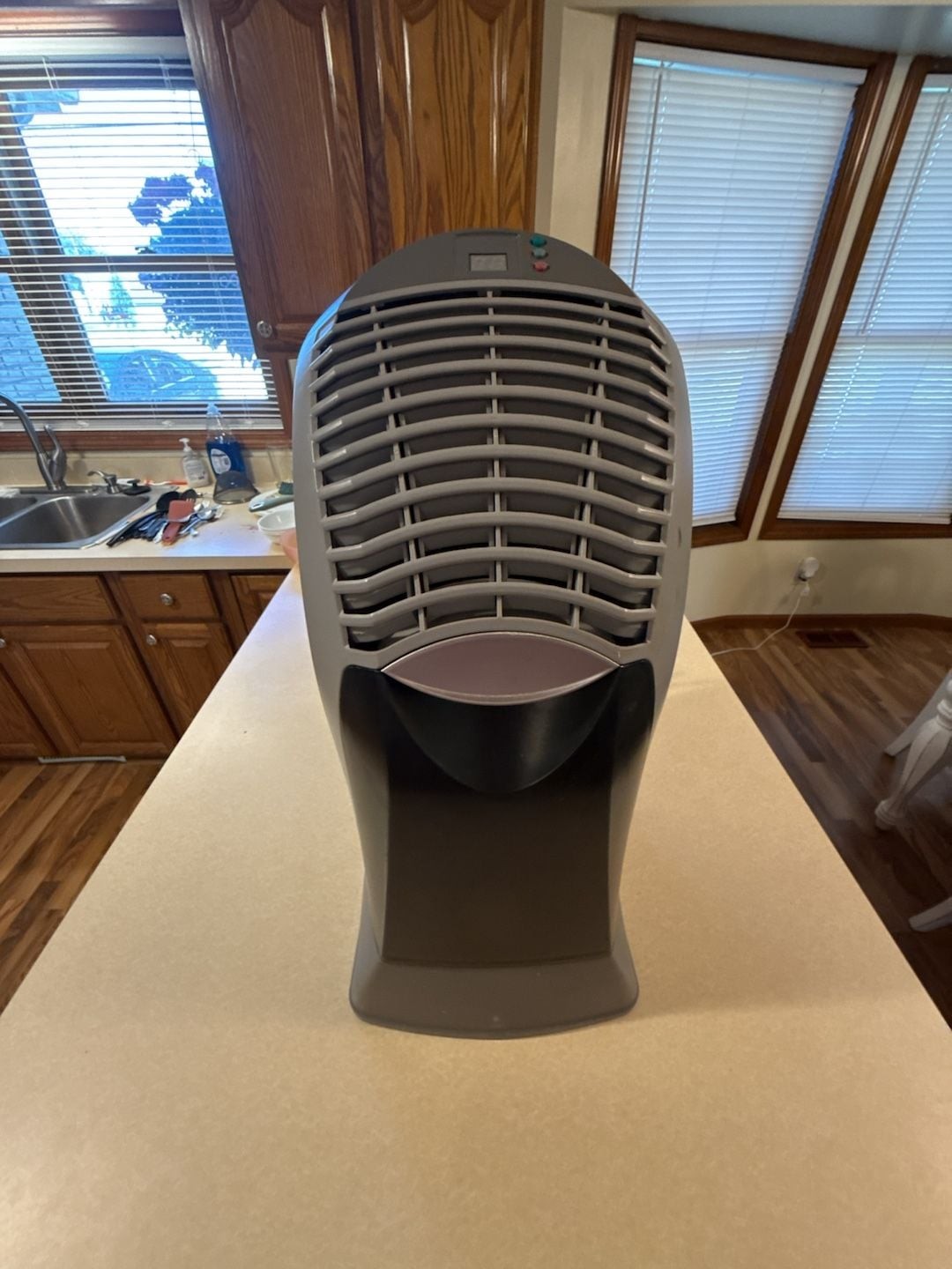 Essick Air Products Humidifier Model MA0601