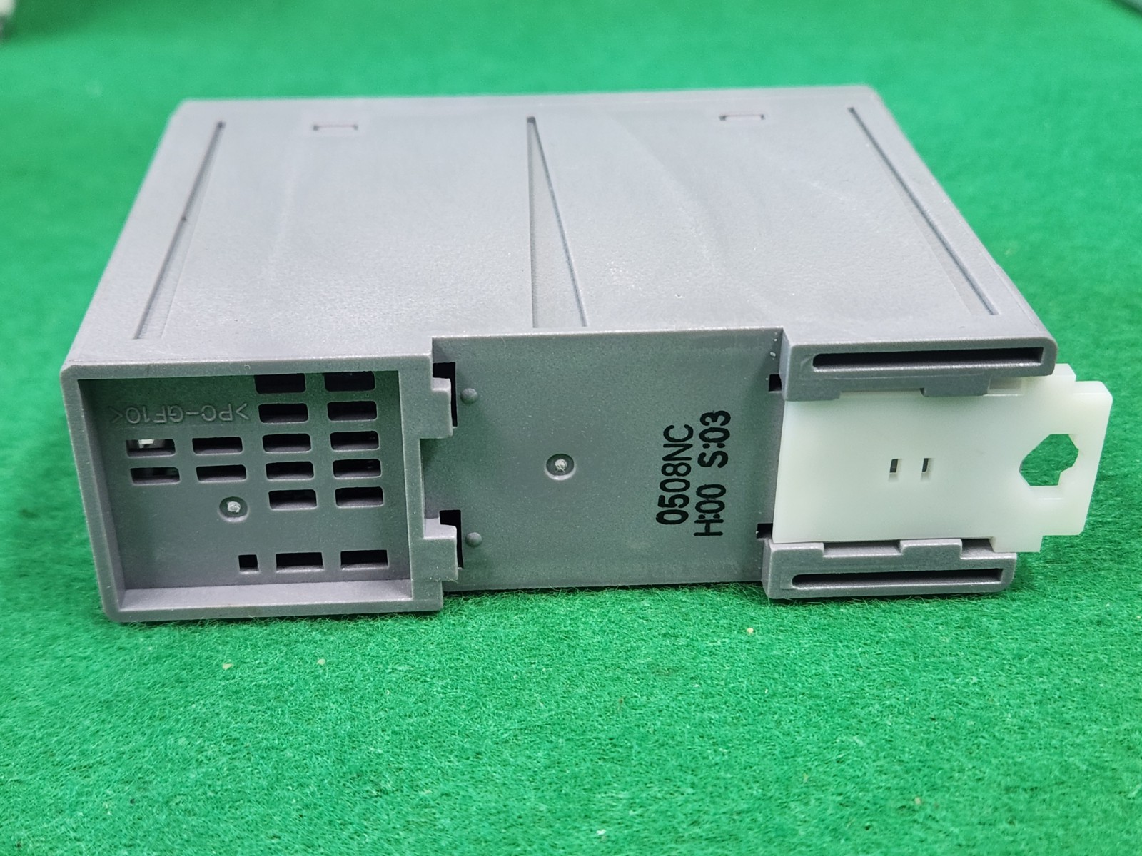 YAMATAKE SAB10-TA16J3A Controller, USED
