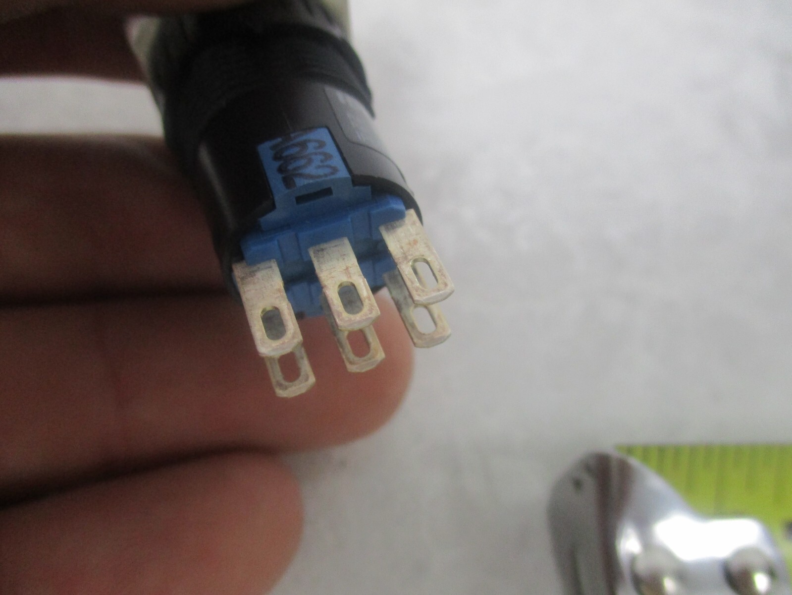IDEC AS6M-2K1PB KEY LOCK SWITCH, T1835