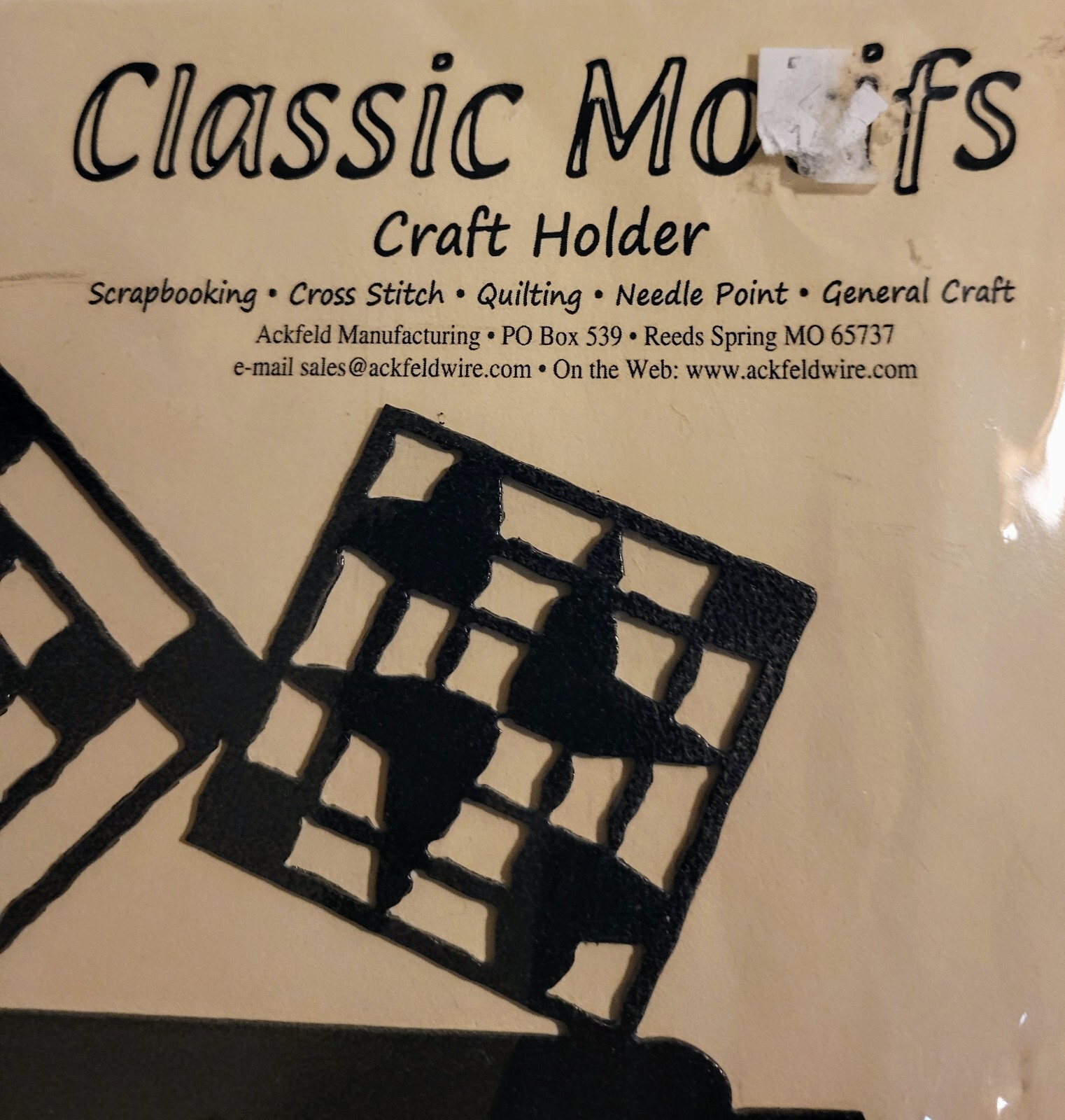 Classic Motifs 6 Inch Split Bottom Quilt Blocks Craft Holder