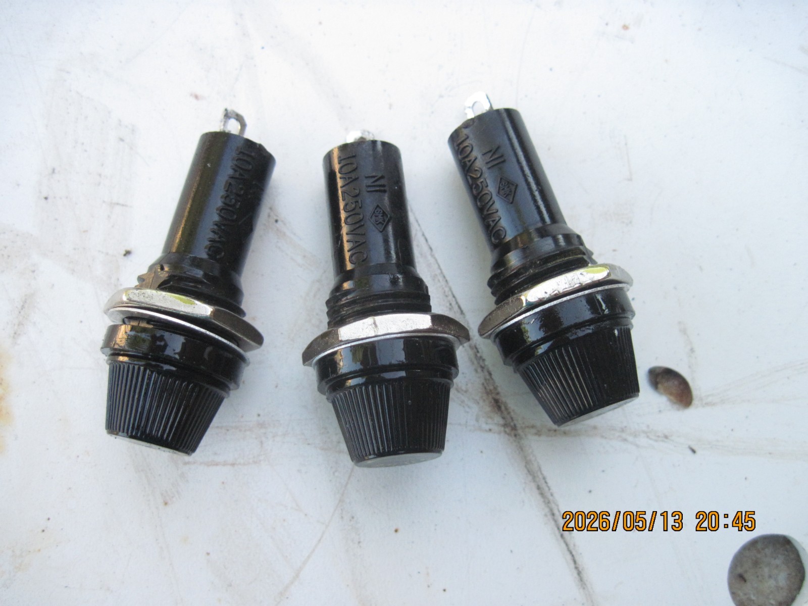 SANSUI 2000 STEREO RECEIVER REPLACEMENT  SET OF FUSE HOLDERS
