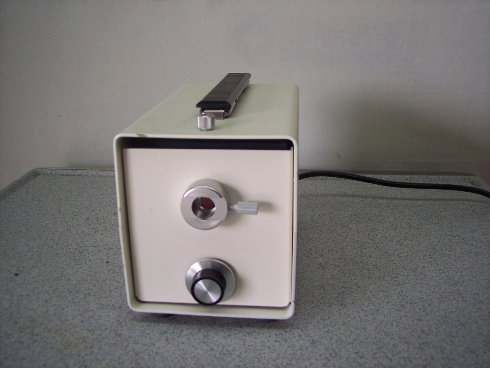 Chiu Technical FO-150 Lumina Light Source