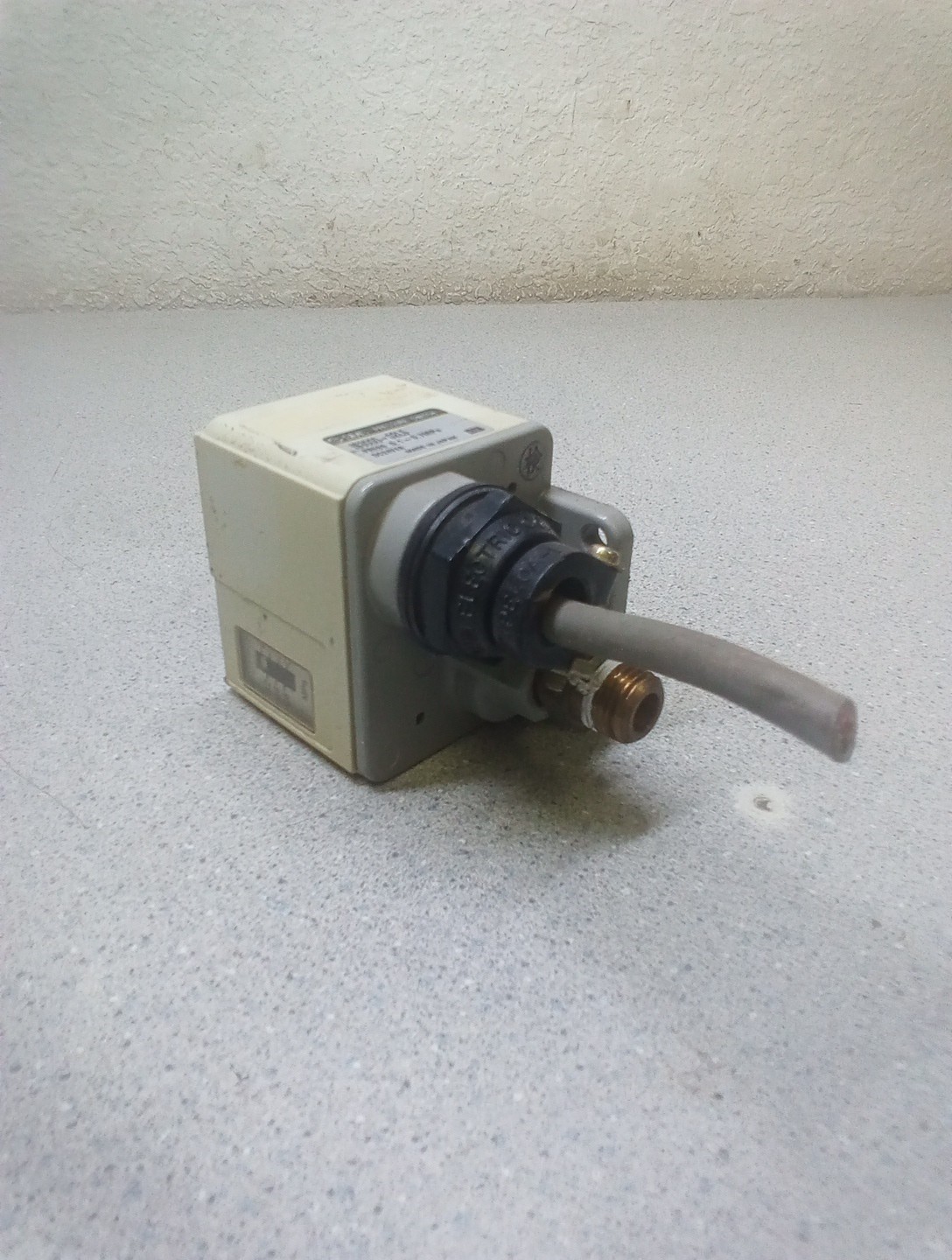 SMC IS3000-02L5 Pressure Switch