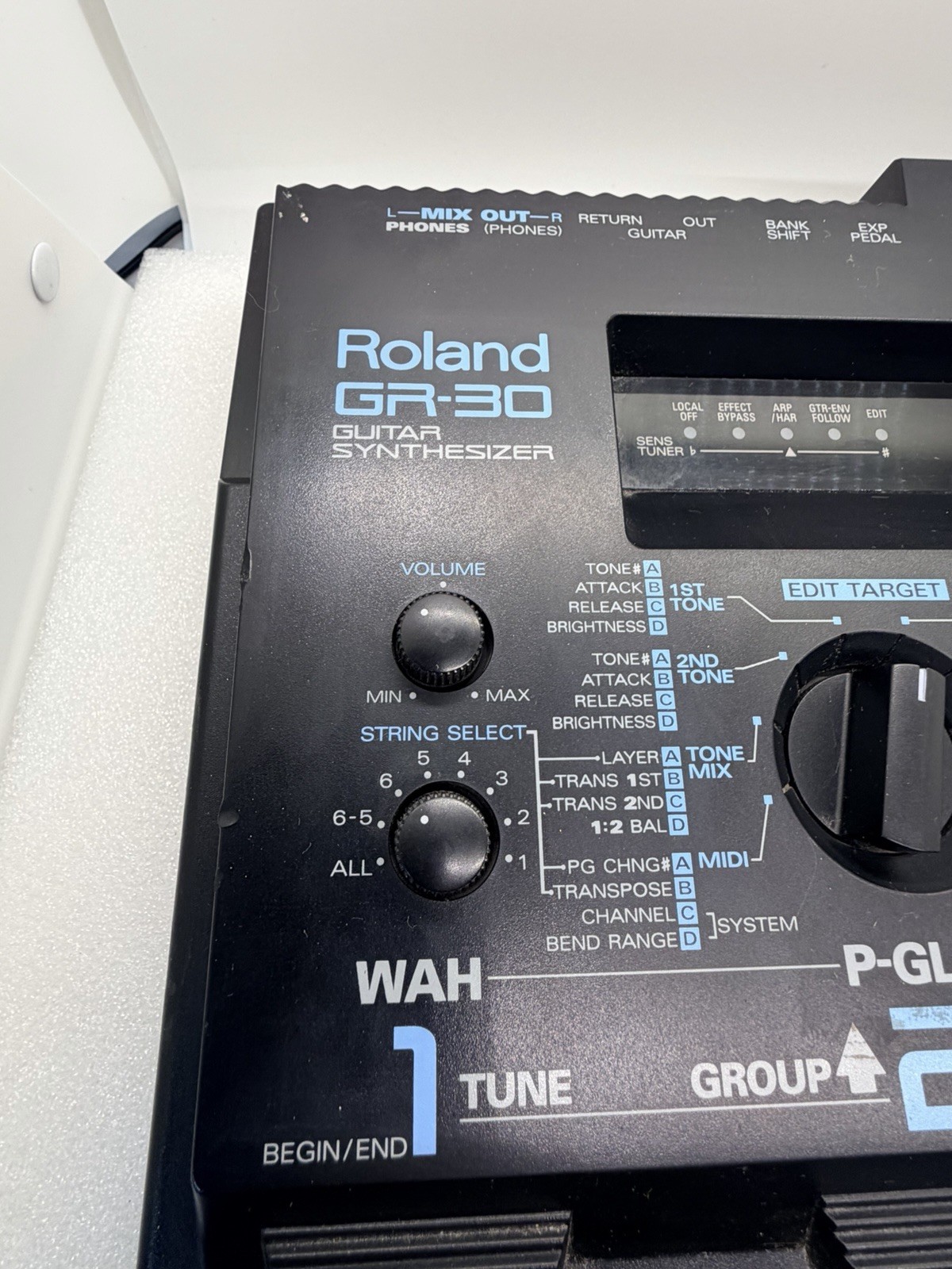 Roland GR-30 Guitar Synthesizer Processor Multi Effects Pedal w/ Power Supply