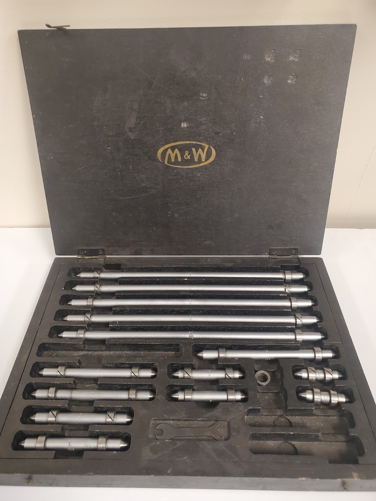 Moore and Wright Machinist End Measuring Set, wooden box, 15 pieces, missing pcs