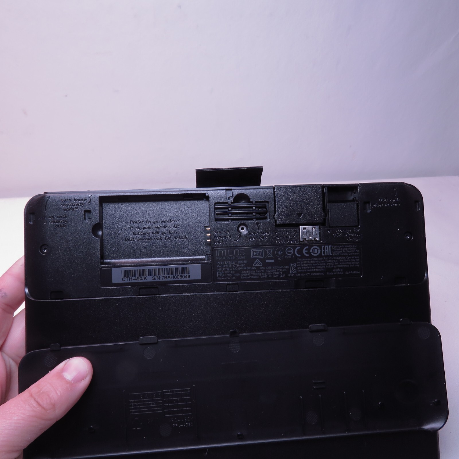 Wacom Black Small Intuos Tablet CTH-490