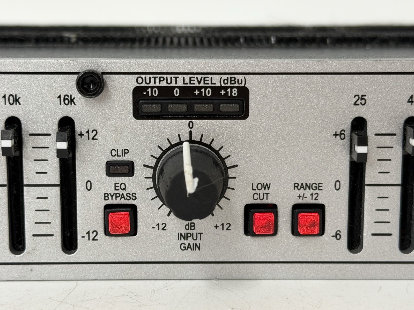 DBX 215S Dual Channel 15-Band Graphics Equalizer with Power Cable - Tested