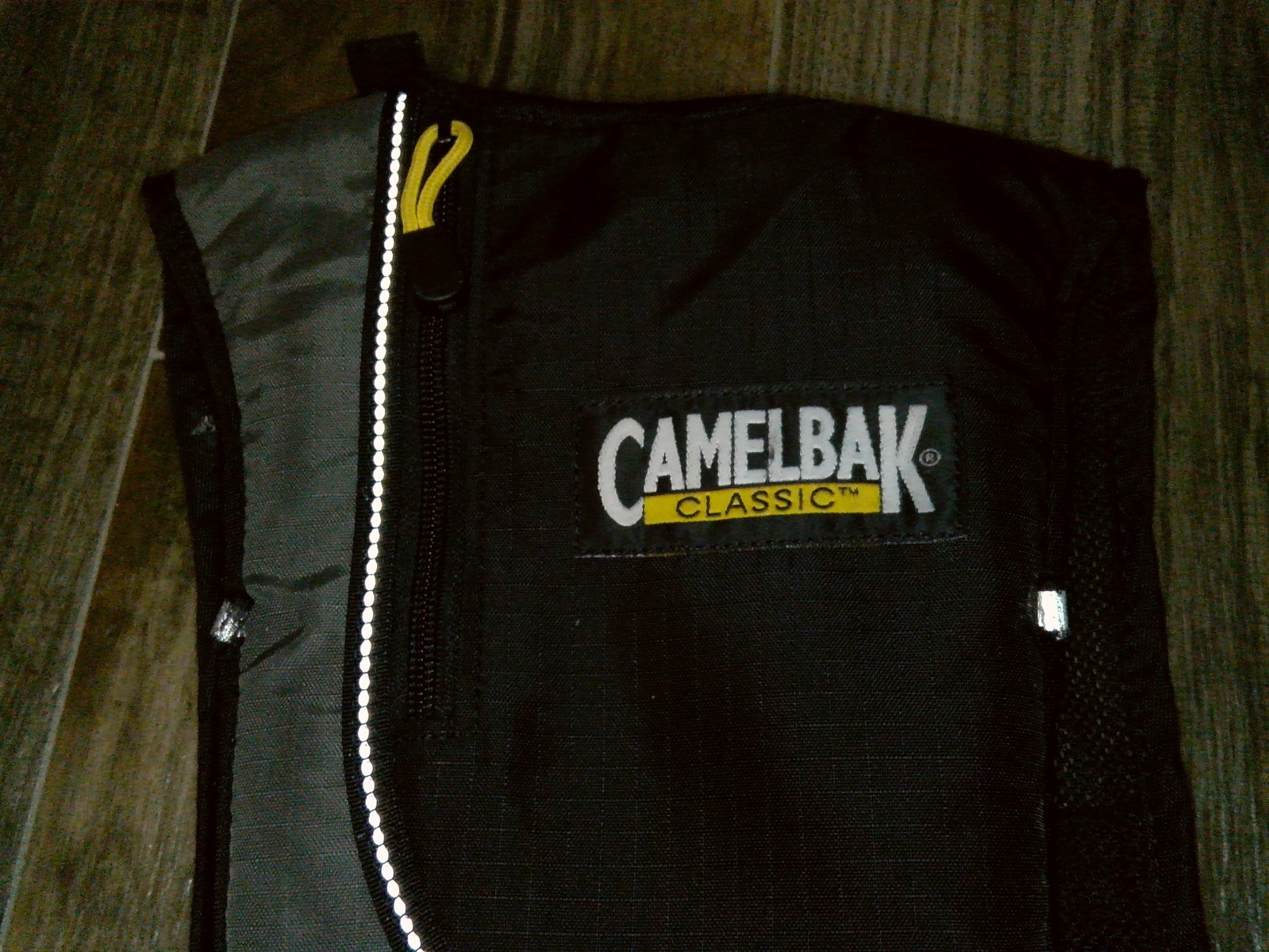 Camelbak Classic Black Gray 2L Hydration Pack No Bladder