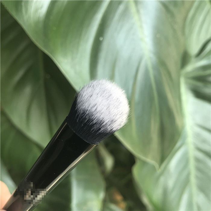 KAT VON D Lock-It Edge Concealer Brus Brush #35 Recommends~Premium Factory Made