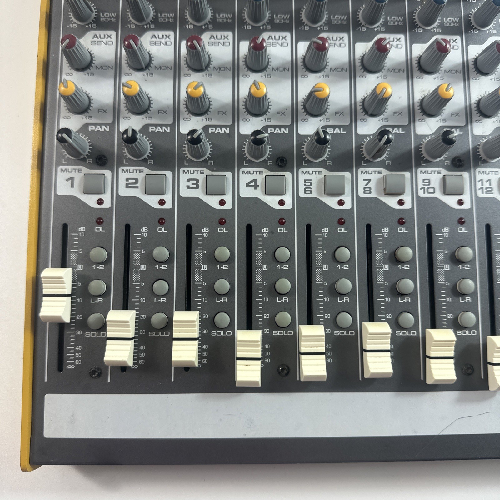 Tapco MIX260FX Compact Mixer —Works, GC