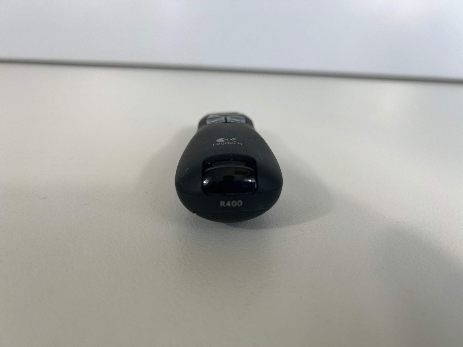 Logitech R400 Laser Wireless Presenter