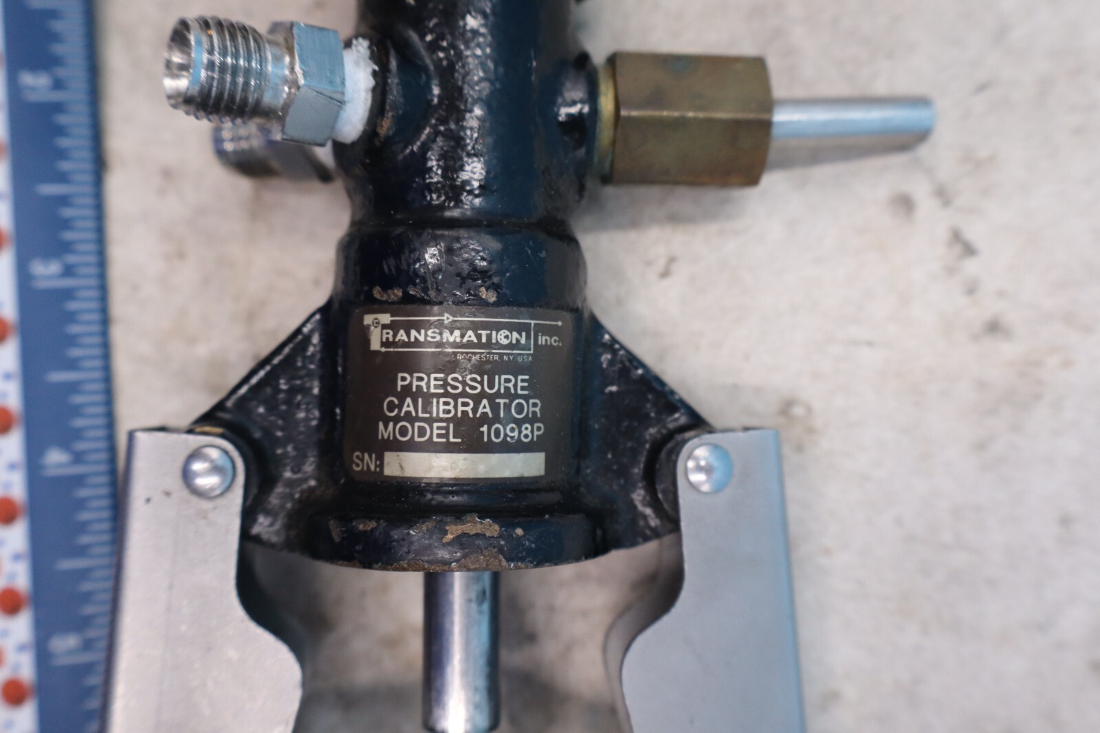 Transmation Pressure Calibrator 1098P Hand Pump