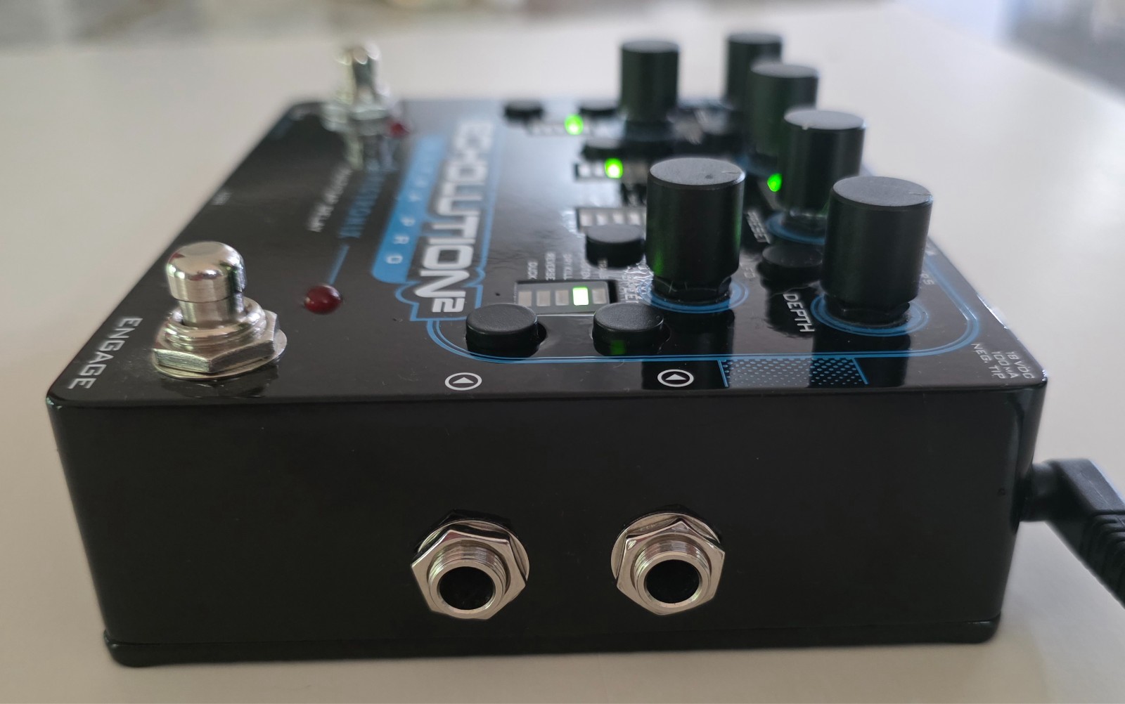 Pigtronix Echolution2 Ultra Pro Multi-Tap Delay Guitar Effect Pedal & Remote