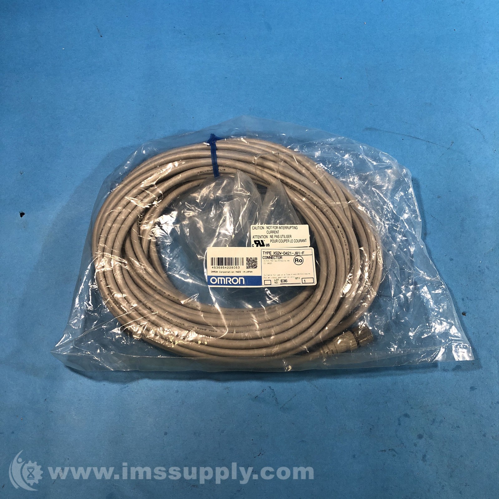 Omron XS2W-D421-J81-F Connector Cable FNOB